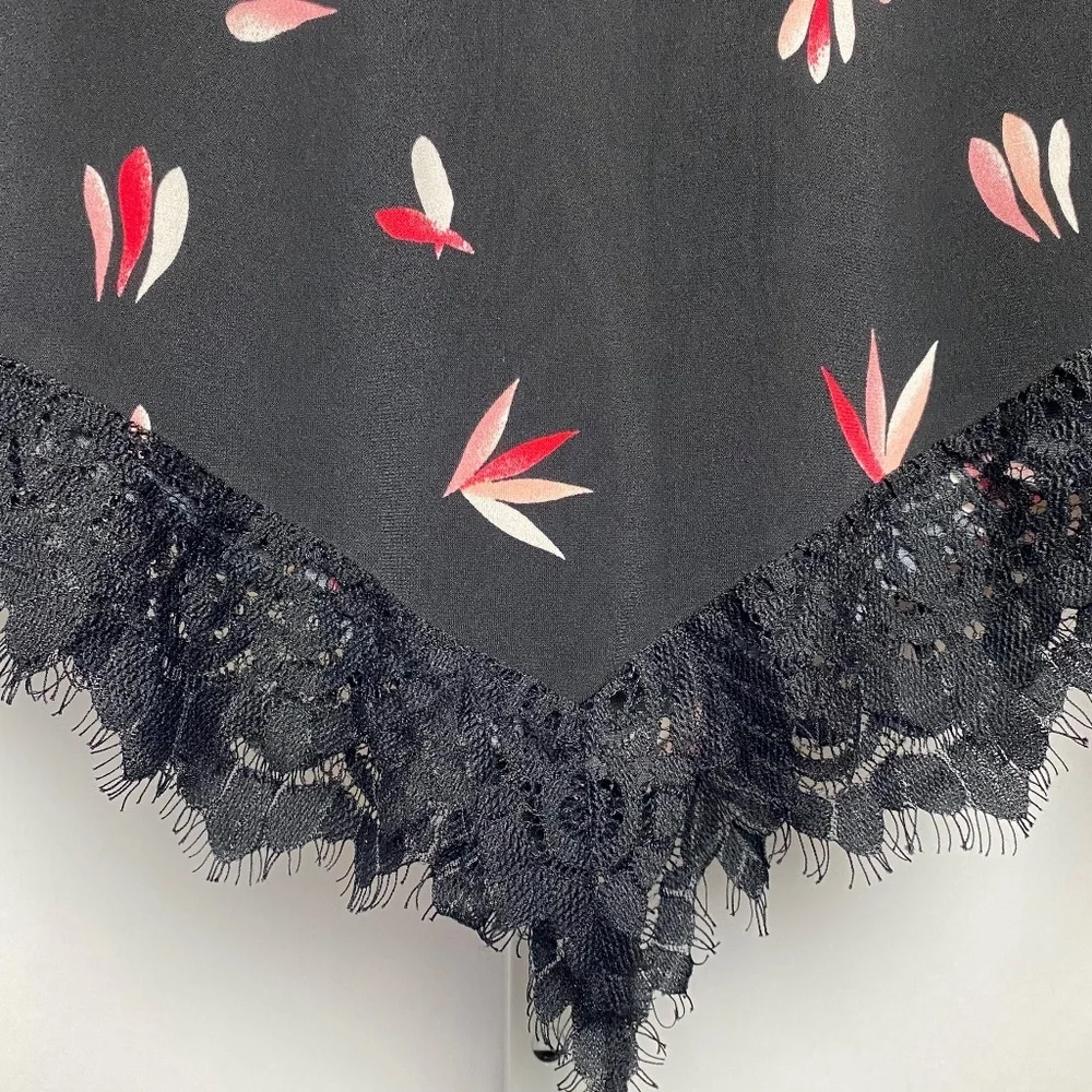 Alfani Womenʻs Black Floral Lace Trimmed Blouse Bell Sleeve Blouse PL